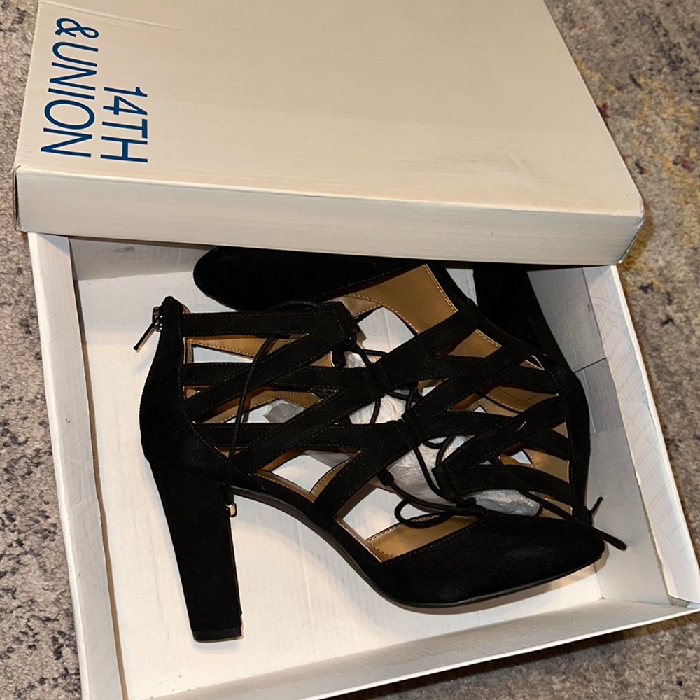 Black Laced Heel